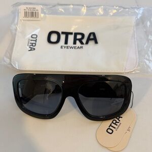 Otra Vail Black/Smoke Sunglasses